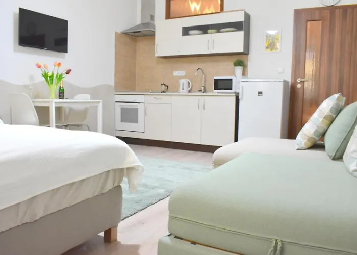 Apartment Centre *